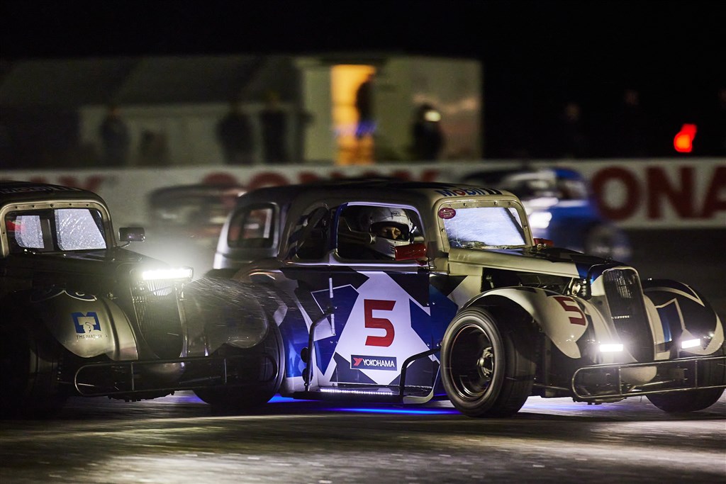 Det bliver mørkt og spændende på lørdag, hvor de små racerbiler i Legend Car Cuppen ved Night Race har fået lov til at være længe oppe.
(Foto: Stumpphoto)